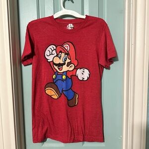 Nintendo Red Mario Short Sleeve adult small Tee